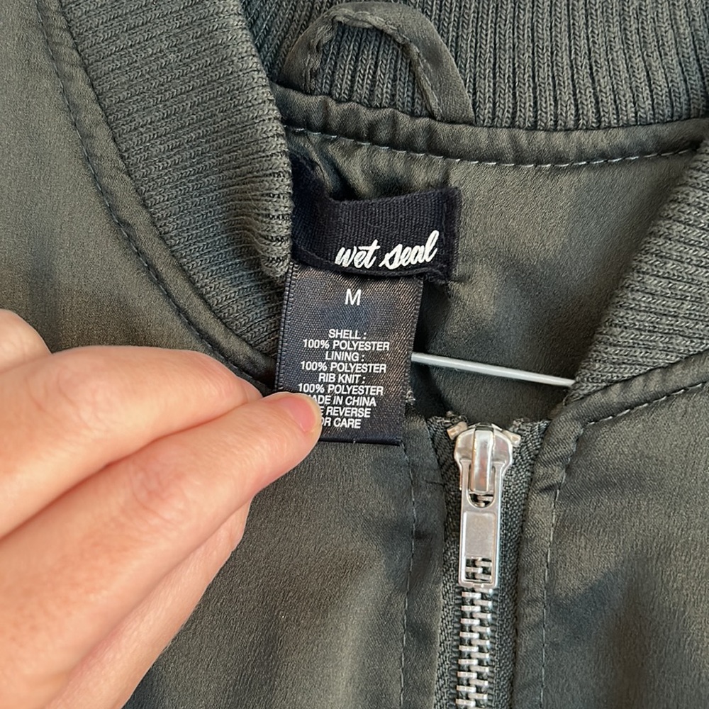 bomber jacket - Picture 3 of 4